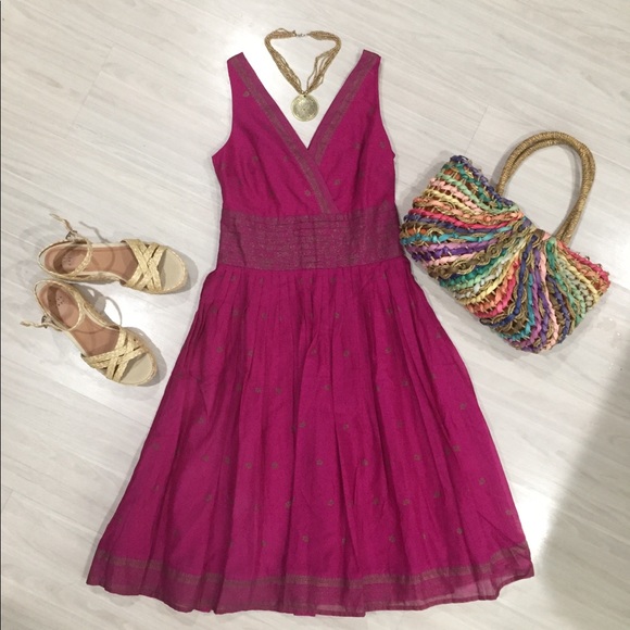 Isaac Mizrahi Dresses & Skirts - NWOT Isaac Mizrahi fuchsia and gold dress size 2
